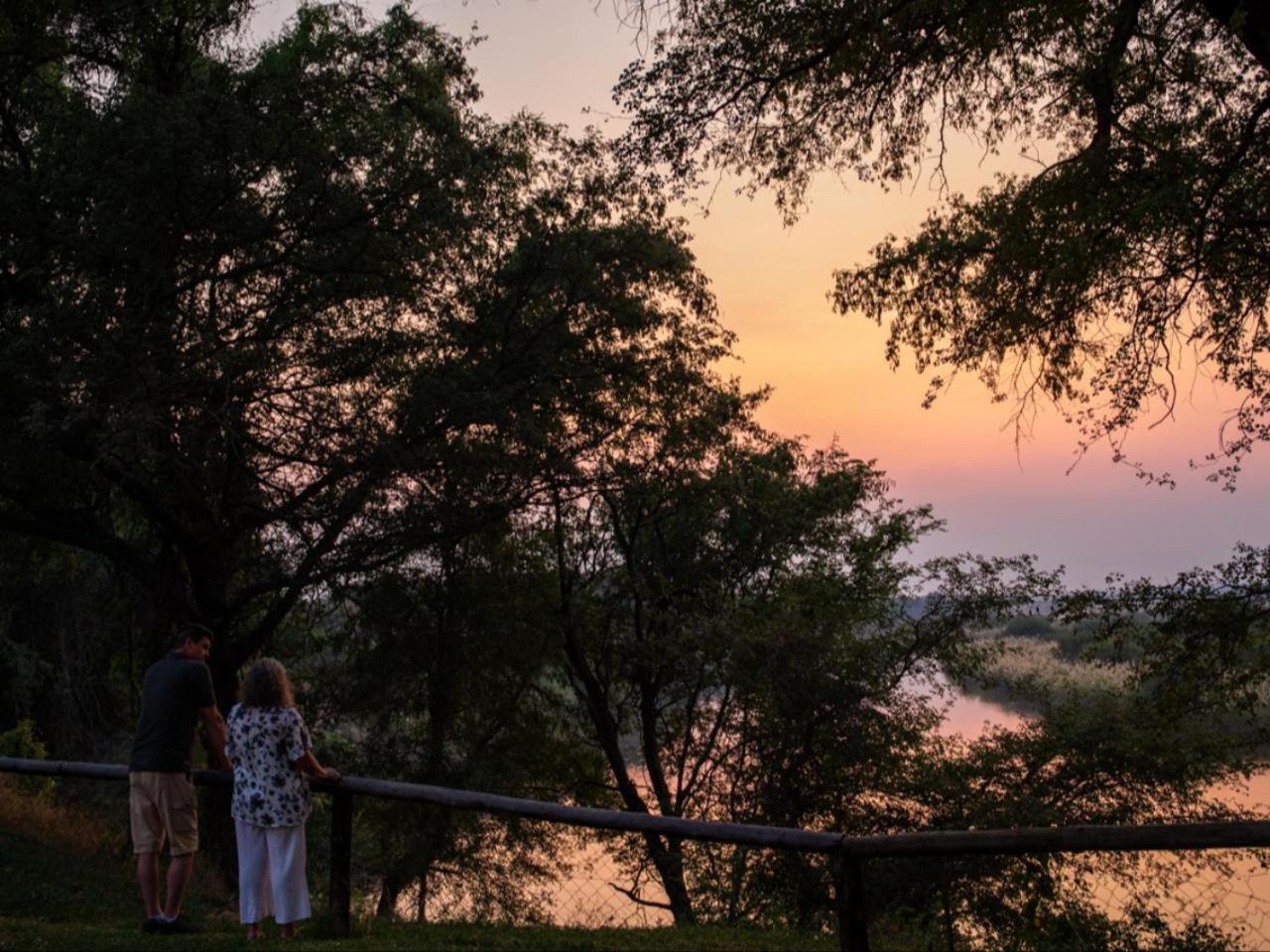 Kayova River Lodge Ndiyona Ngoại thất bức ảnh